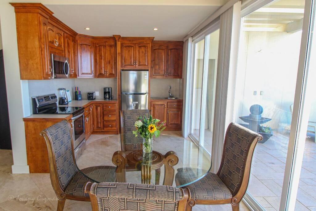 Access - Beach Penthouse Papas And Beer 2 Miles Wifi 로사리토 외부 사진